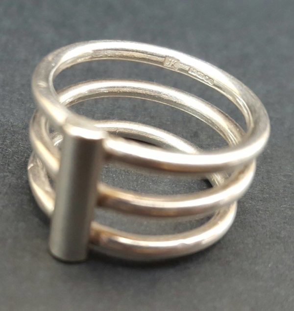 Three ringed ring