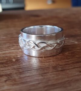 Sterling silver Celtic ring