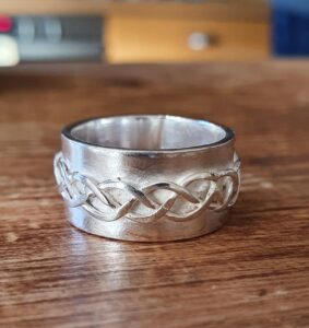 Sterling silver Celtic ring