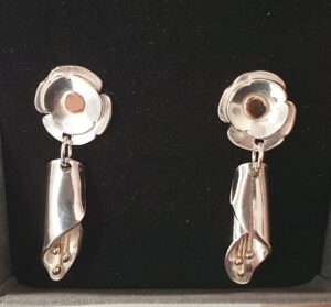 Poppy and lily earrings in silver and gold