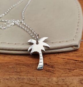Palm tree necklace with chain