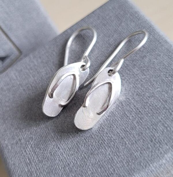 Silver flip flop earrings