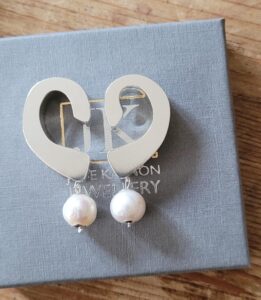 Pearl earrings for a 12mm gauge lobe.
