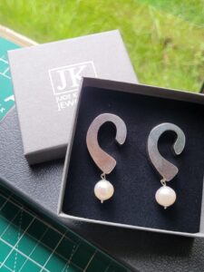 Pearl earrings for a 12mm gauge lobe.