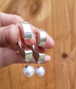 Pearl earrings for a 12mm gauge lobe.