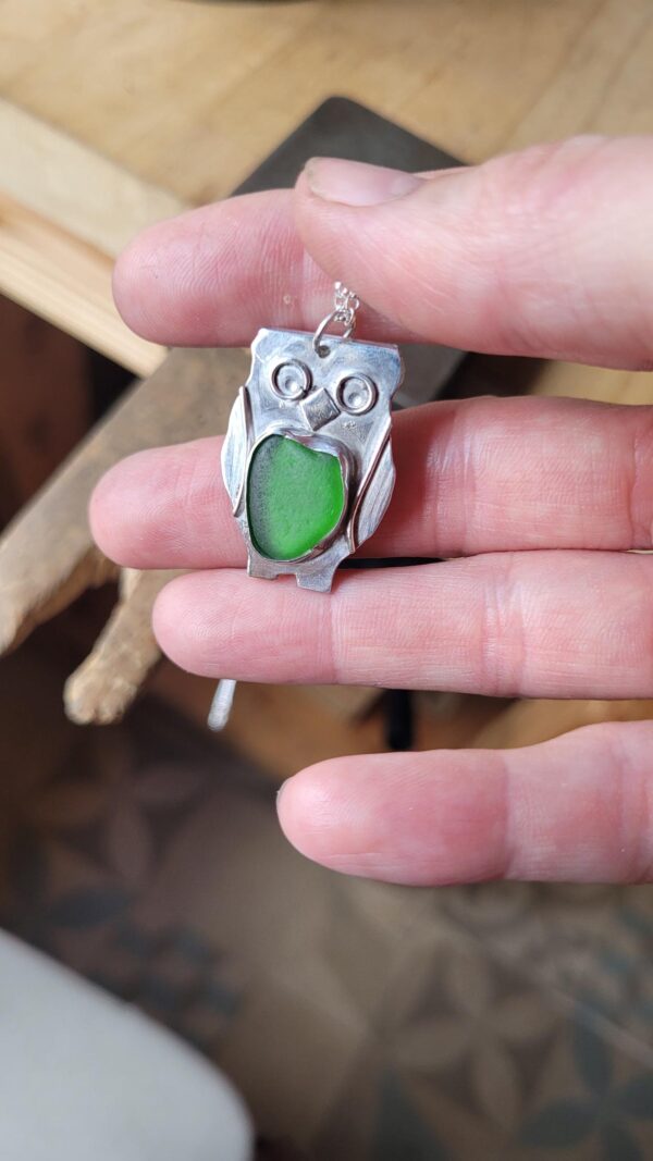 Owl pendant with seaglass tummy made in my seaglass workshop.